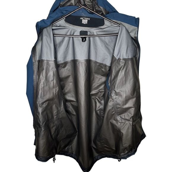 Available Discontinued Arc’teryx Theta SL Hybrid Gore-Tex Jacket XL - Picture 11 of 14